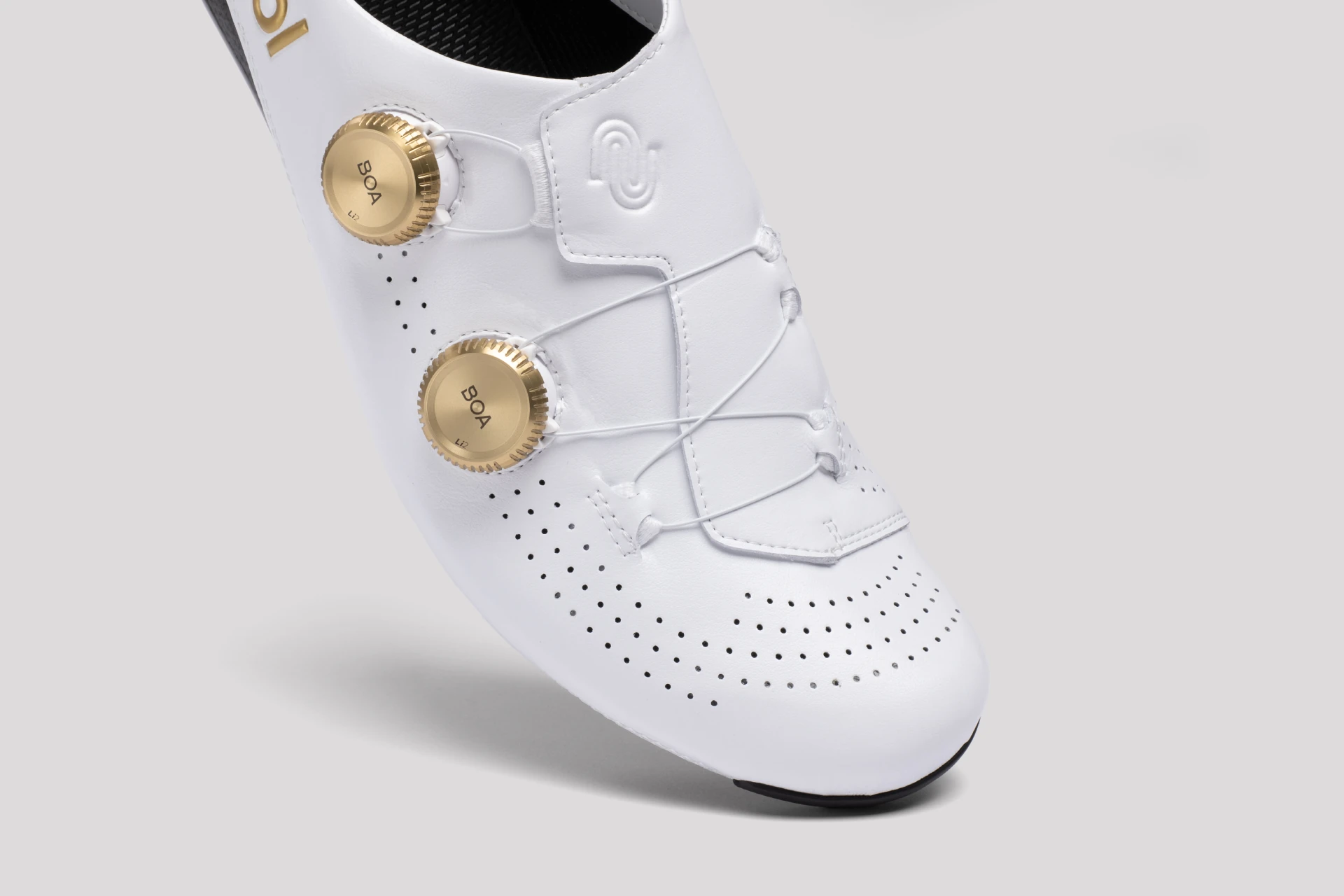 Nimbl Ultimate Exceed Cycling shoes – White/Gold is available at