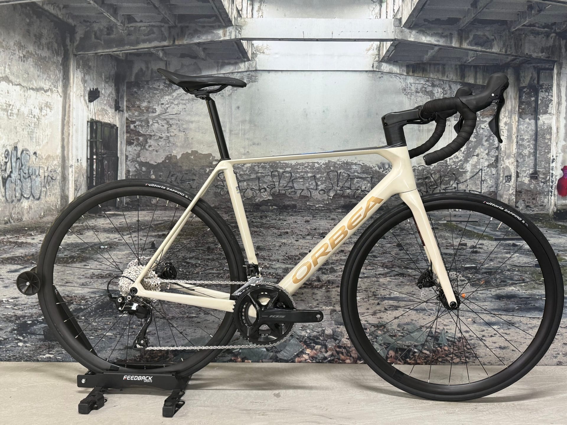 Orbea Orca M30I – Road Bike – Shimano 105 Di2 – 53 cm – Carbon Orbea Orca M30I – Road Bike – Shimano 105 Di2 – 53 cm – Carbon