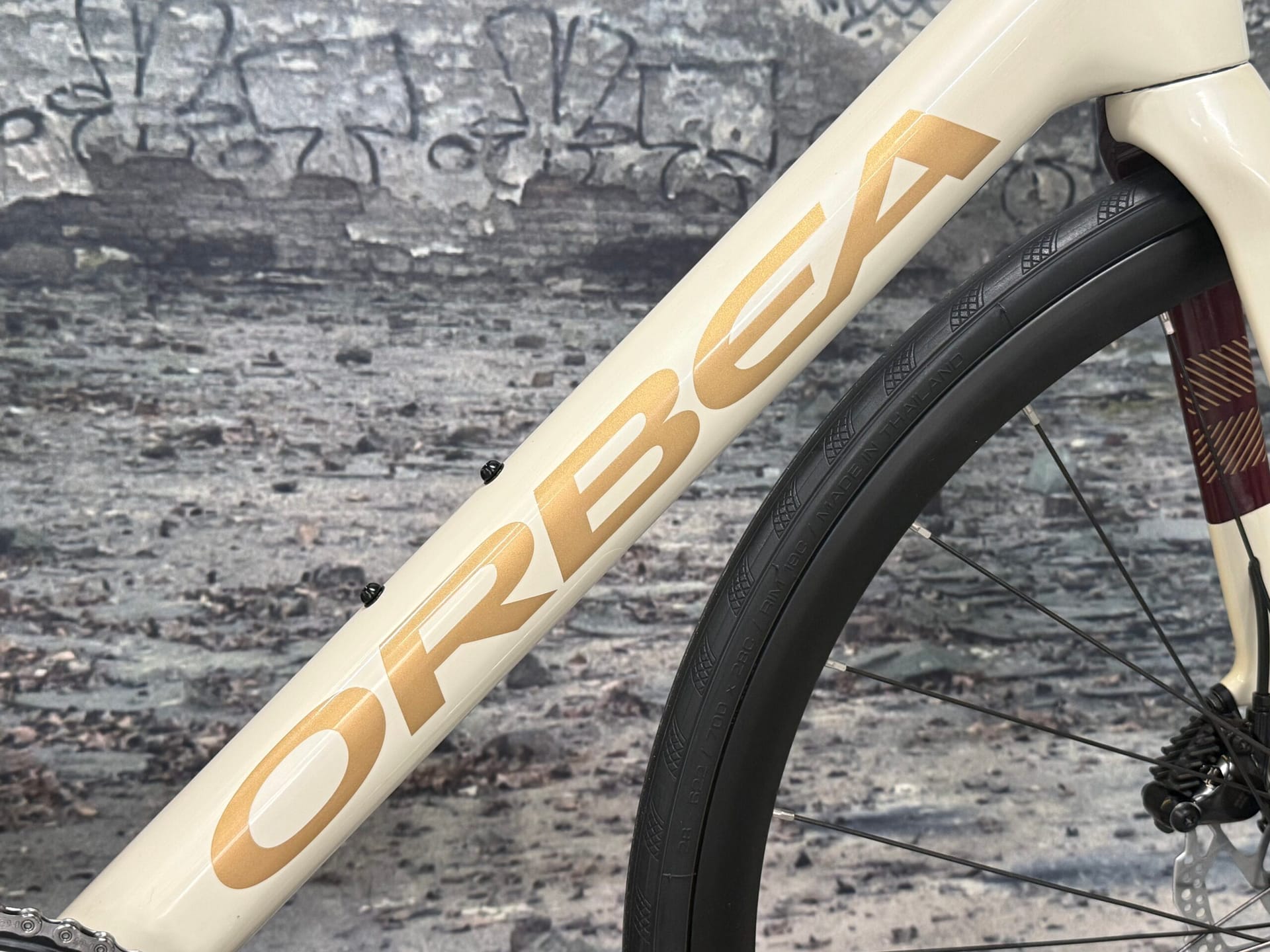 Orbea Orca M30I – Road Bike – Shimano 105 Di2 – 53 cm – Carbon thumbnail 2
