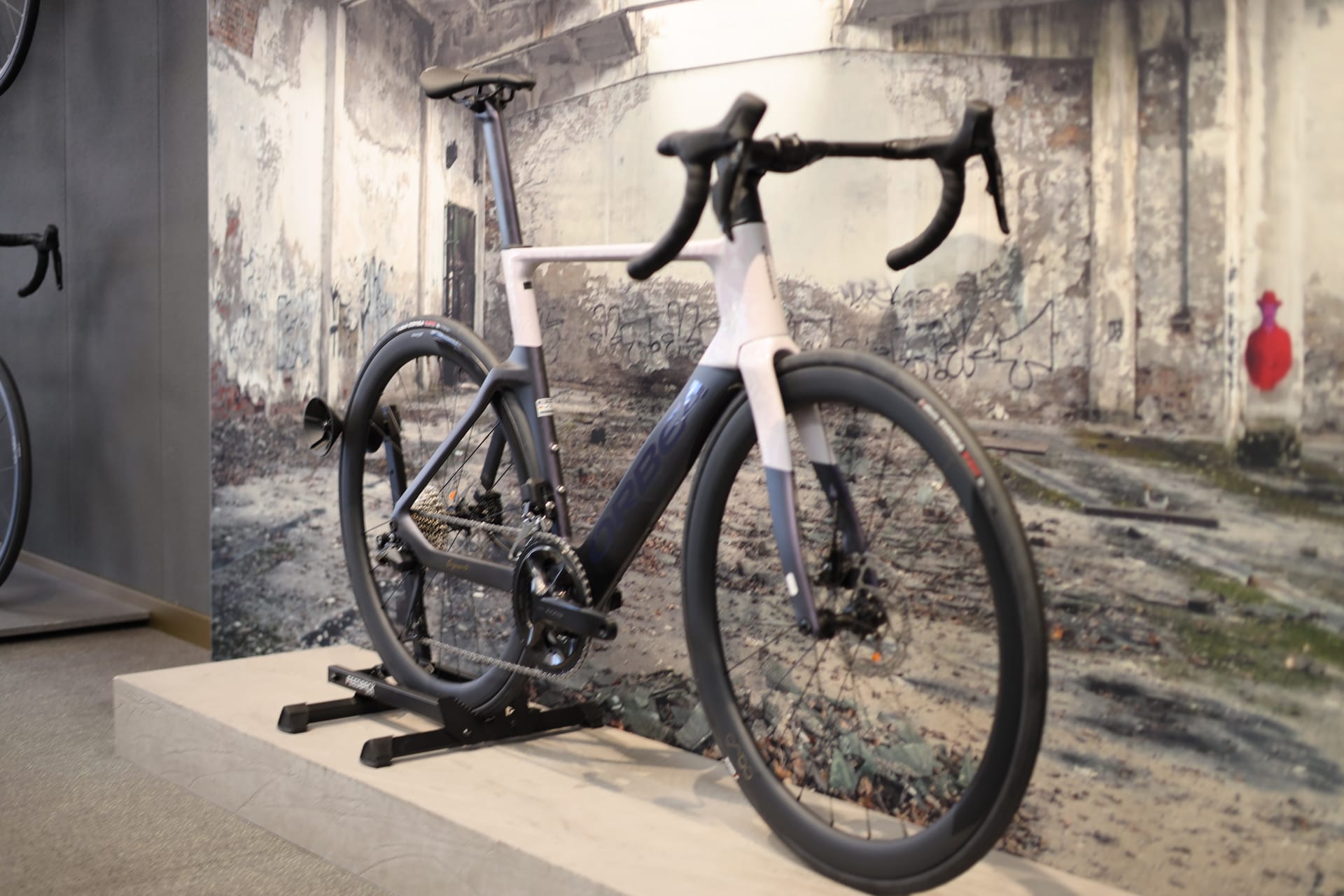 Orbea Orca Aero – Road Bike – 55 cm – Shimano 105 Di2 – Oquo ltd 45 thumbnail 2