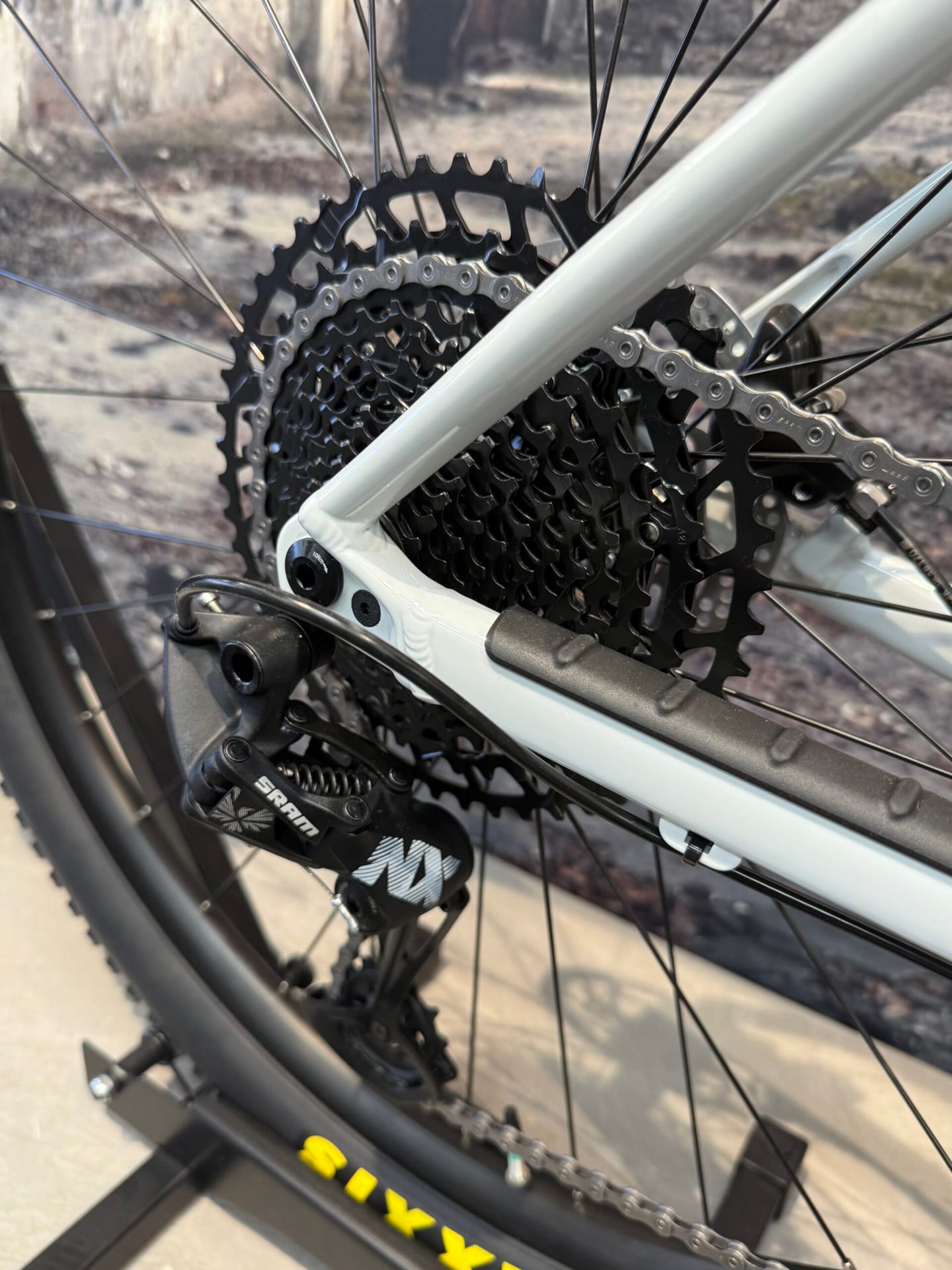 Orbea Alma H10 – MTB Hardtail – Large – Grey Red – SRAM NX thumbnail 3