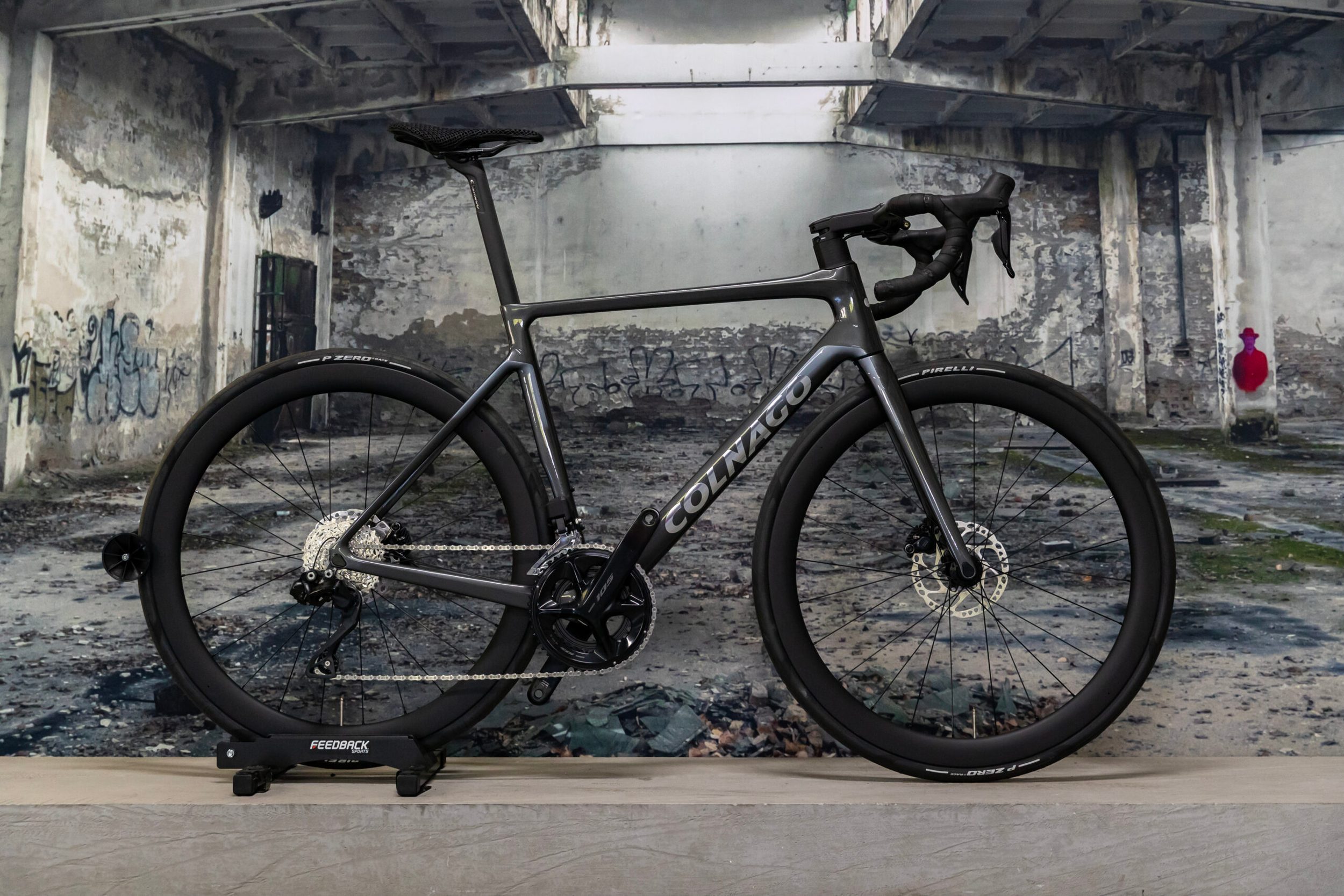 Colnago – Road bike – V4 – 51 cm fits like a 55 – Shimano 105 Di2