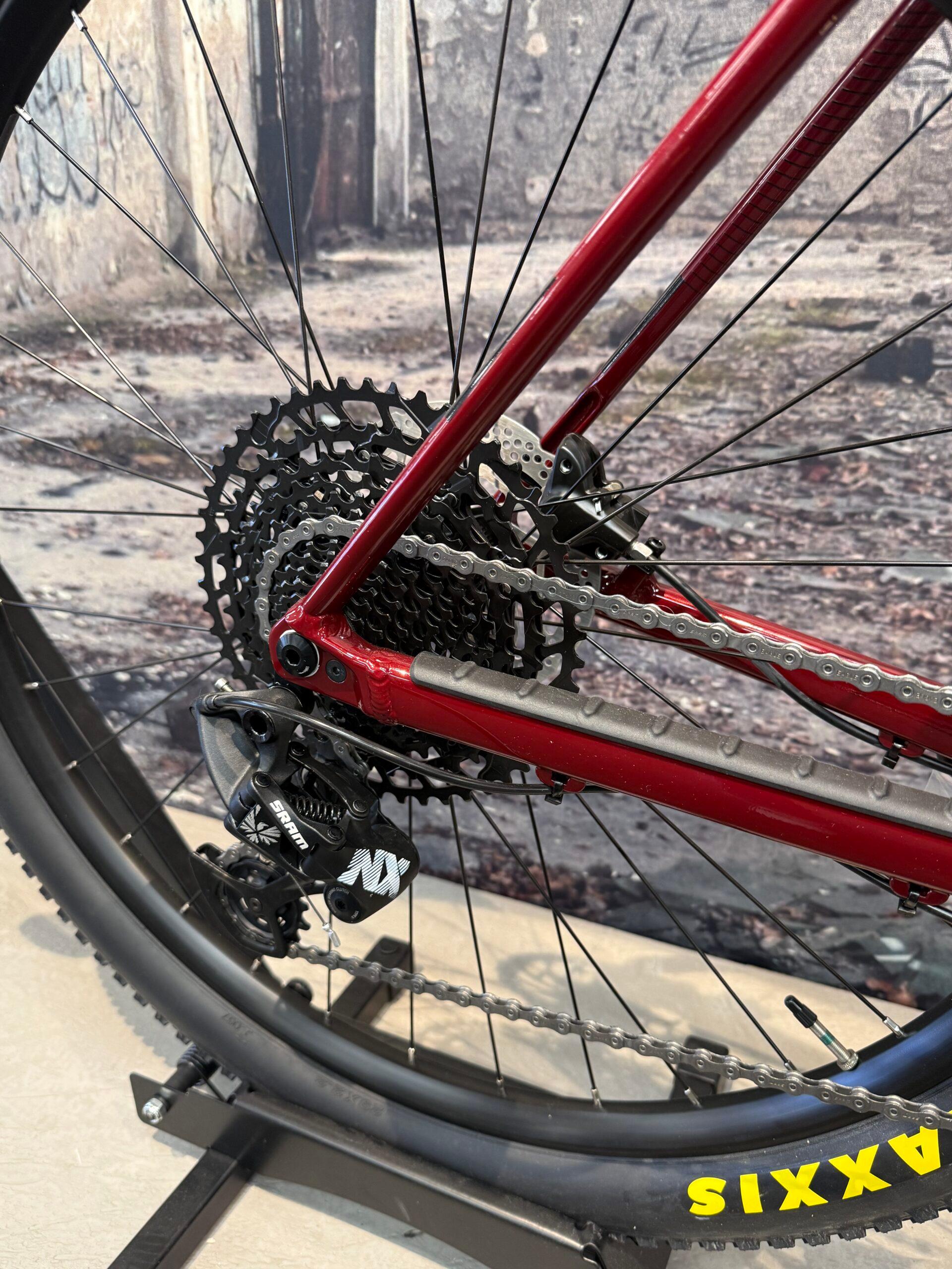 Orbea Alma H10 – MTB Hardtail – XL – Red White – SRAM NX thumbnail 2