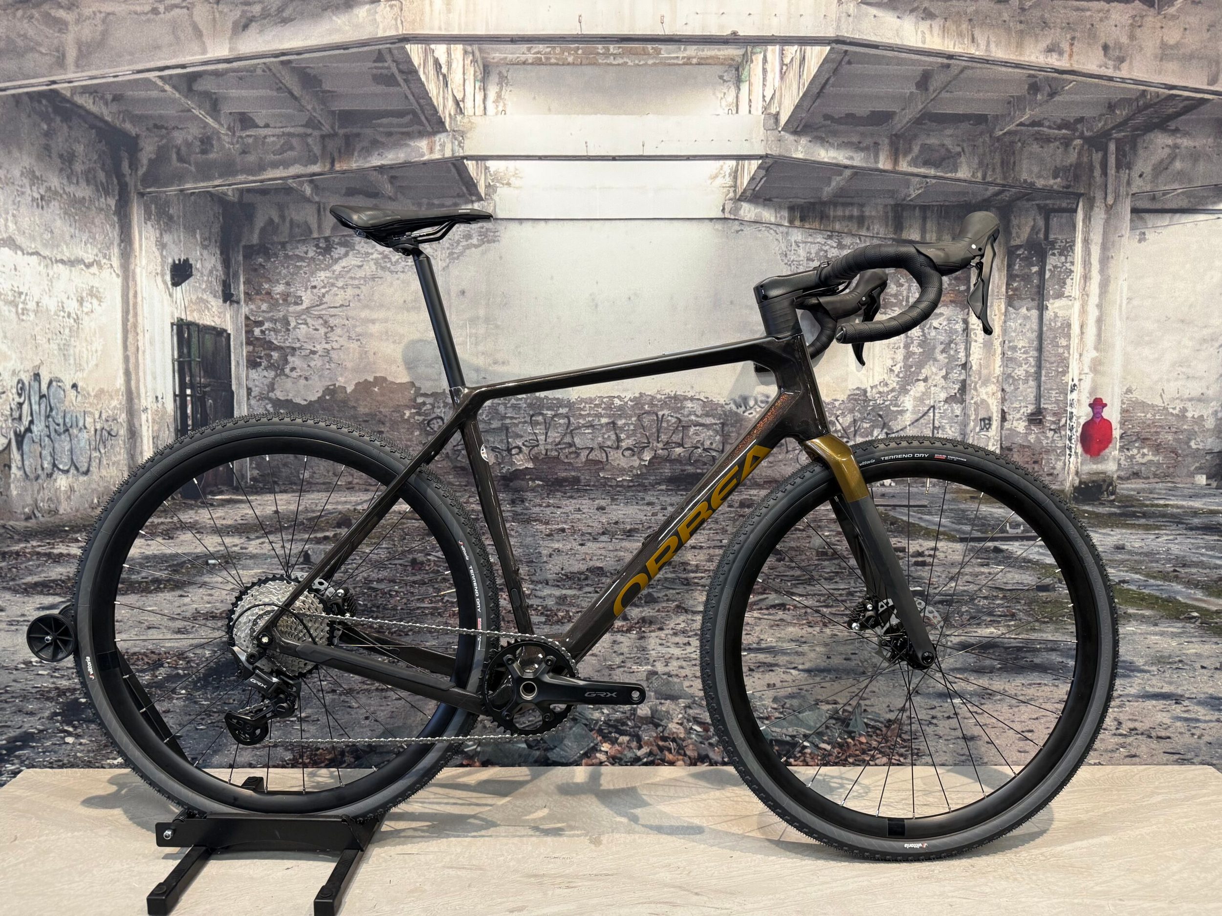 Orbea Terra M30 – Gravel bike – Zwart Goud – Large – Shimano GRX 1x12
