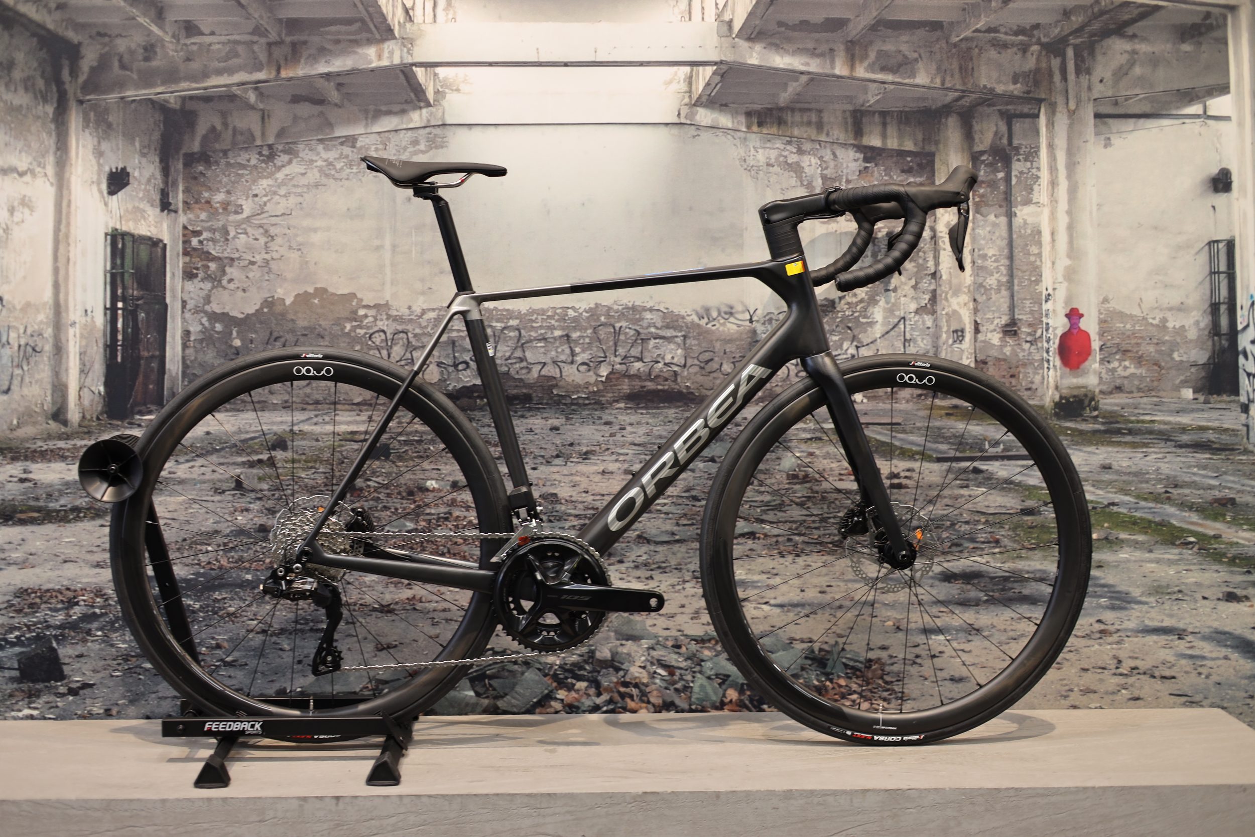 Orbea Orca M30I – Road bike – Carbon Titanium – 53 cm – Shimano 105 Di2