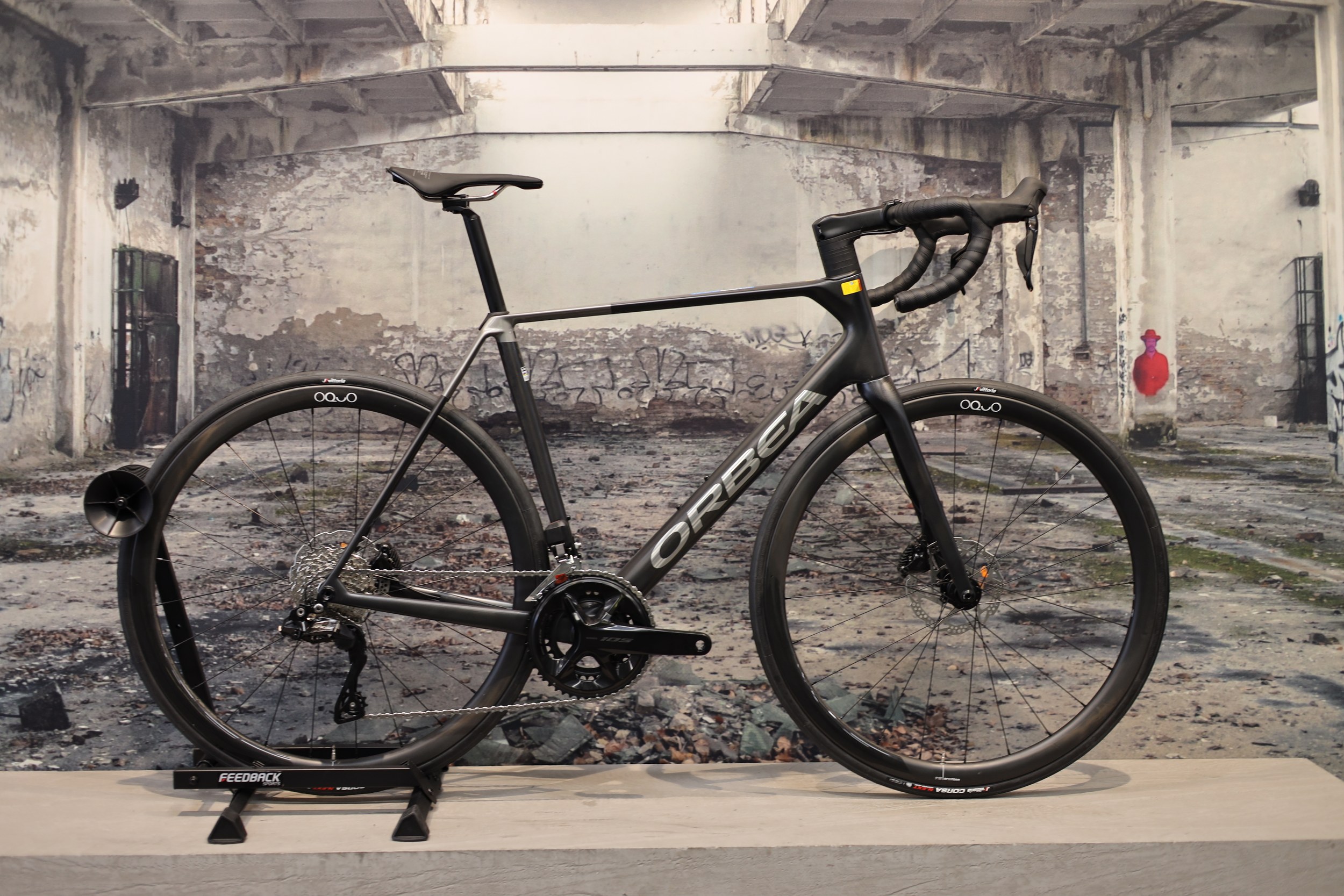 Orbea Orca M35I – Road Bike – Carbon Titanium – 55 cm – 105 Di2 – OQUO Carbon