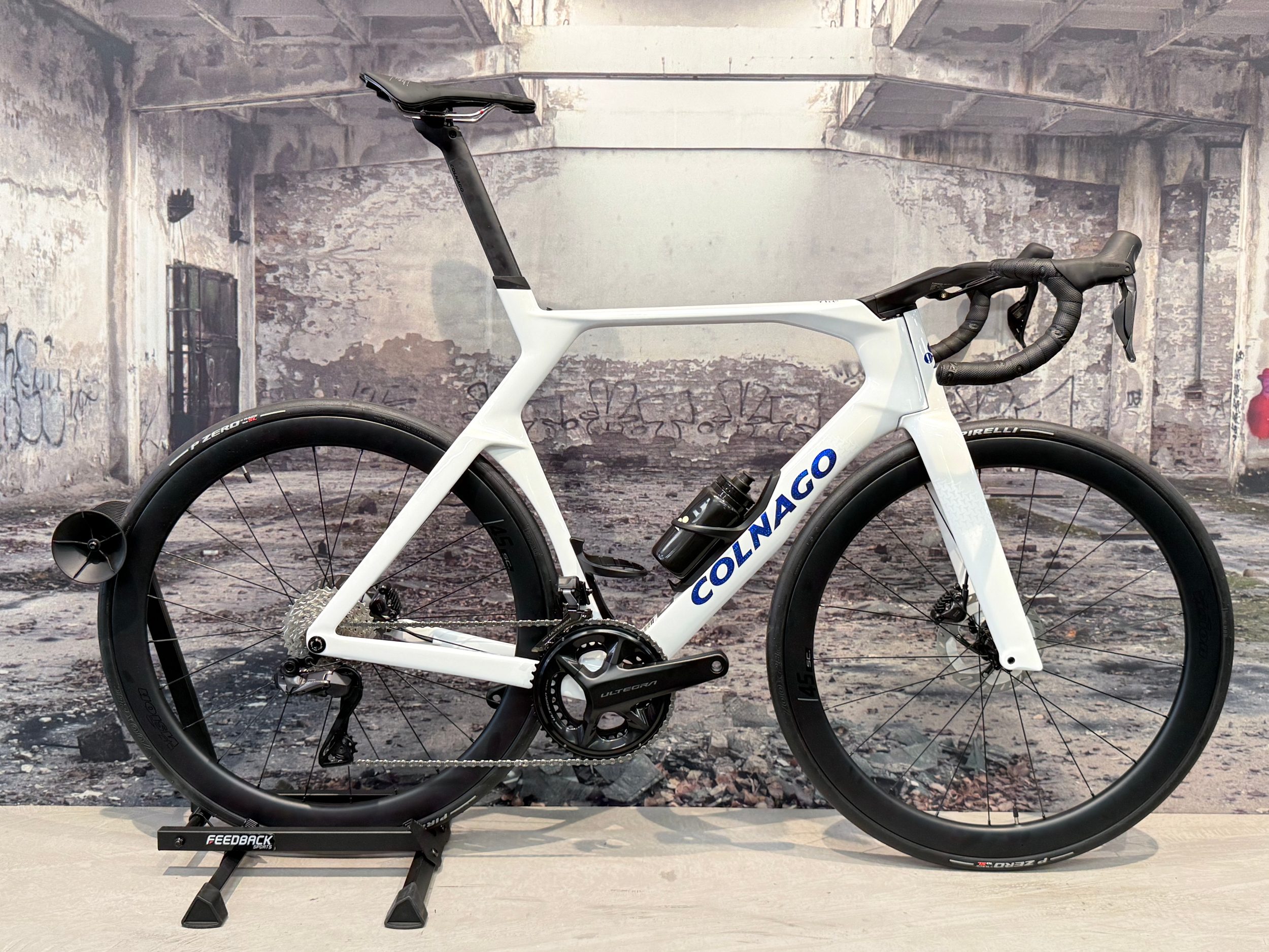 Colnago Y1RS – Large – White/Blue – Ultegra Di2 – Vision SC 45